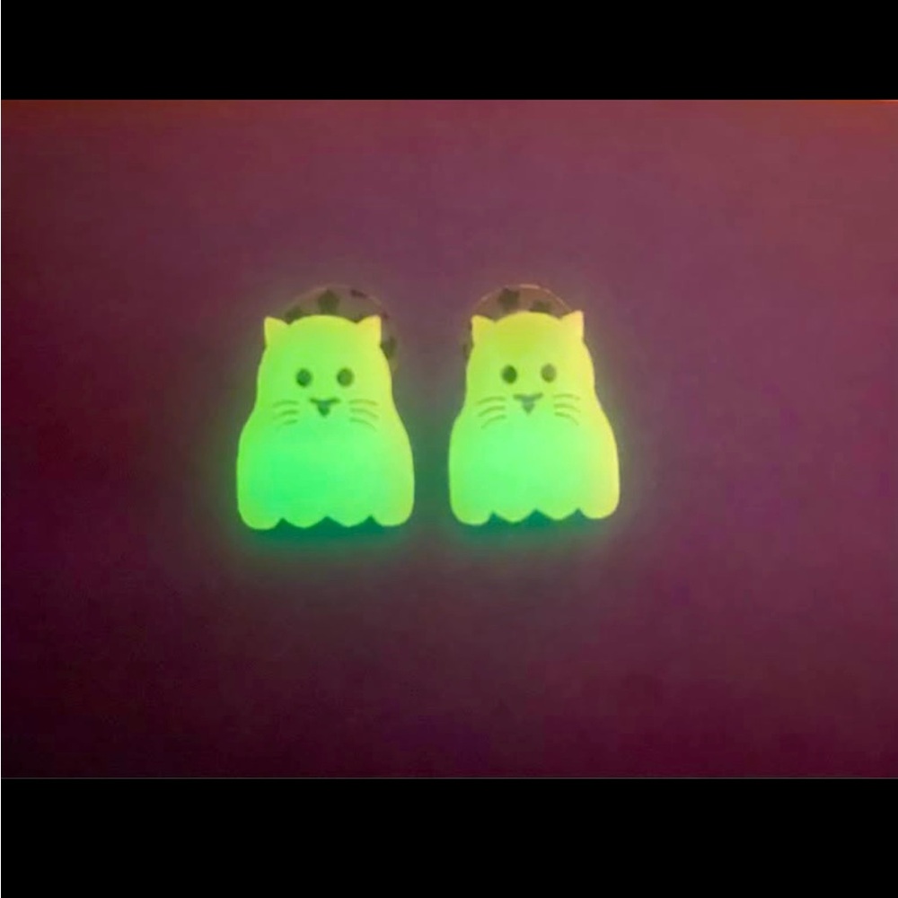 Glow-in-the-dark Cat Earrings